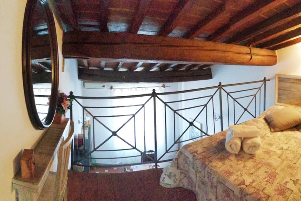 Santa Maria Novella Station Florentine Apartment ฟลอเรนซ์ ภายนอก รูปภาพ