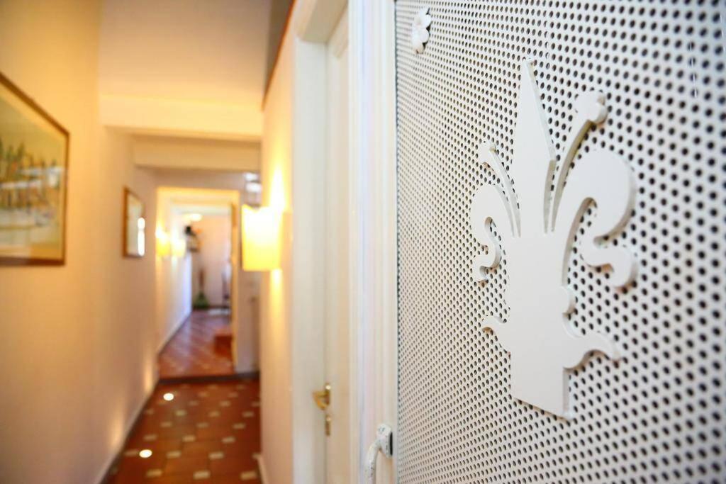 Santa Maria Novella Station Florentine Apartment ฟลอเรนซ์ ภายนอก รูปภาพ